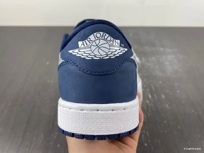 Navy Low Jordan Midnight CJ7891-400 1 SB 0502